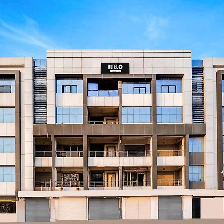 Hotel O Vanya Palace 아흐메다바드 외부 사진